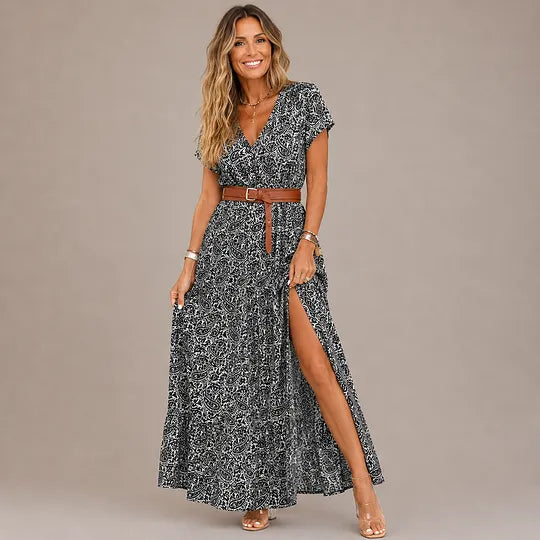Μακρύ φόρεμα για κορίτσια σε στυλ boho με V λαιμόκοψη.